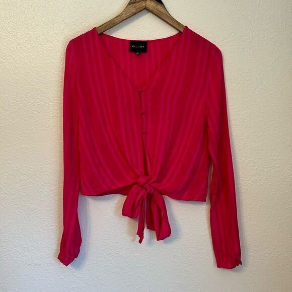 Line & Dot Briana Tie Top Small - Picture 1 of 6